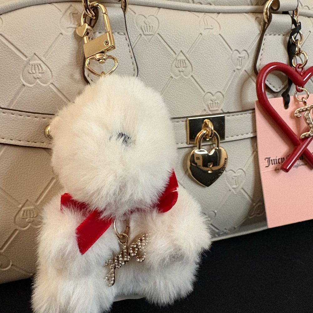 Juicy Couture Cream Satchel Crossbody Bag w/ Plush Scottie Dog & Heart Charm NWT - Picture 2 of 4